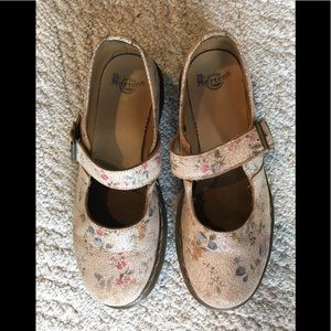 Dr. Marten floral Mary Janes